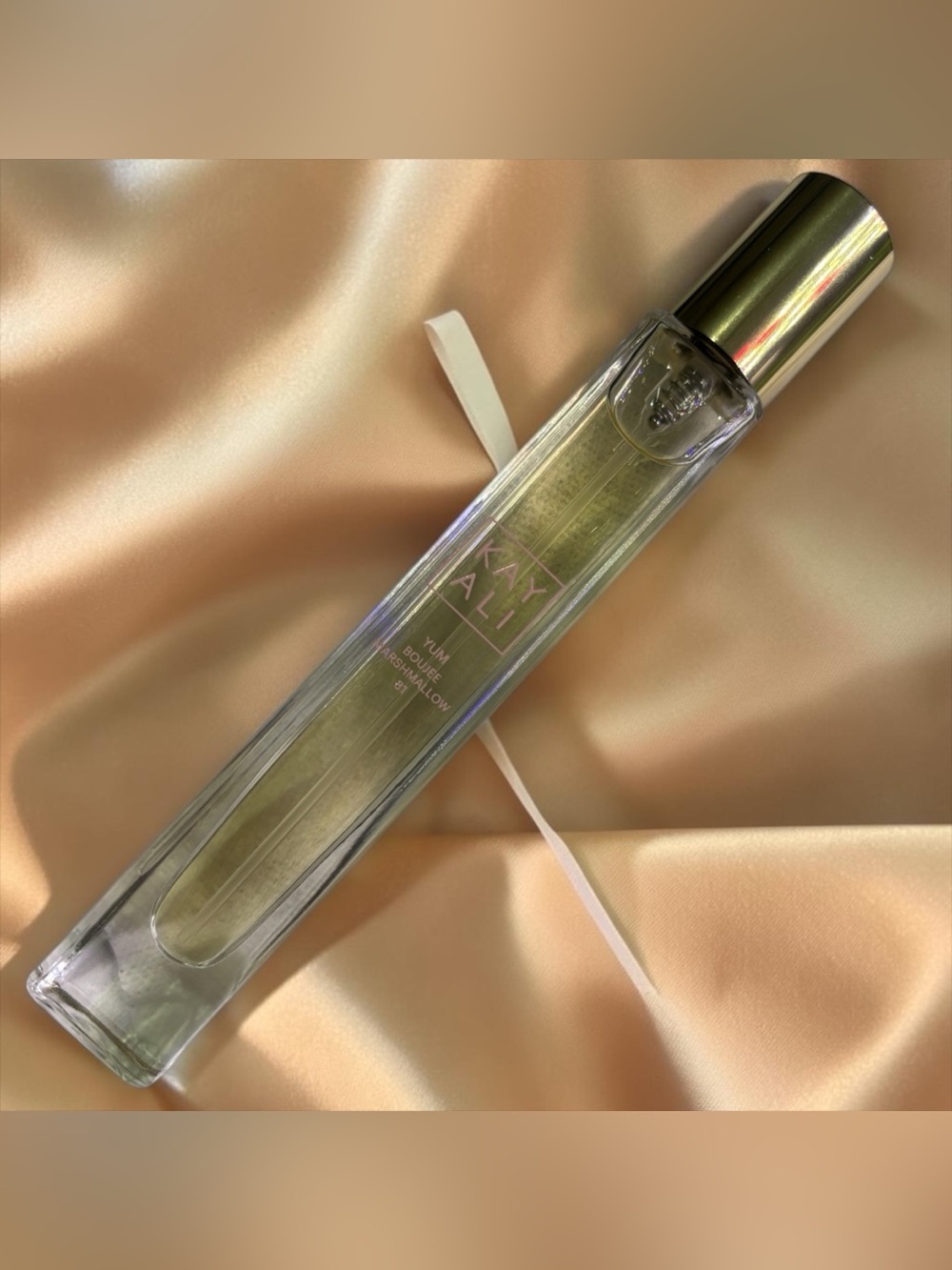 NEW Without Box! Kayali Women’s 10ml YUM BOUJEE MARSHMALLOW | 81
M Eau de Parfum